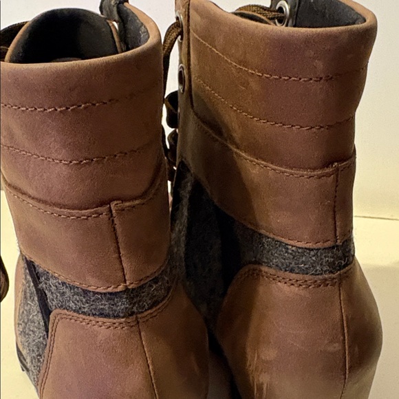 Sorel Brown and Gray Women's Boots - Picture 7 of 9